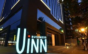 Uinn Business Hotel-Shihlin